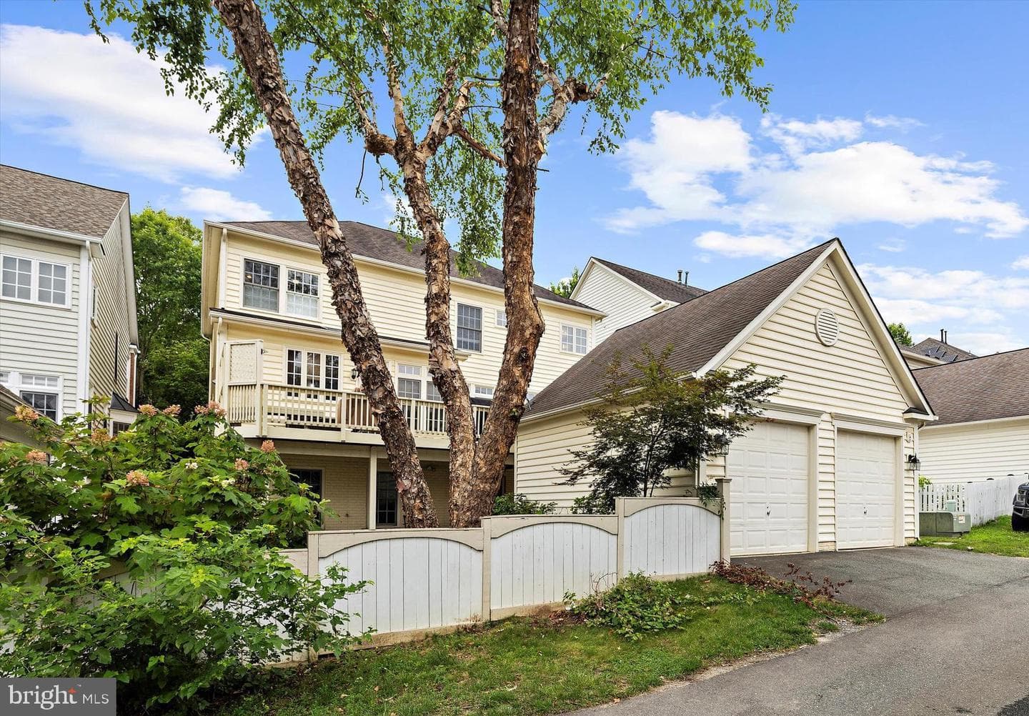 702 Linslade Street photo 69