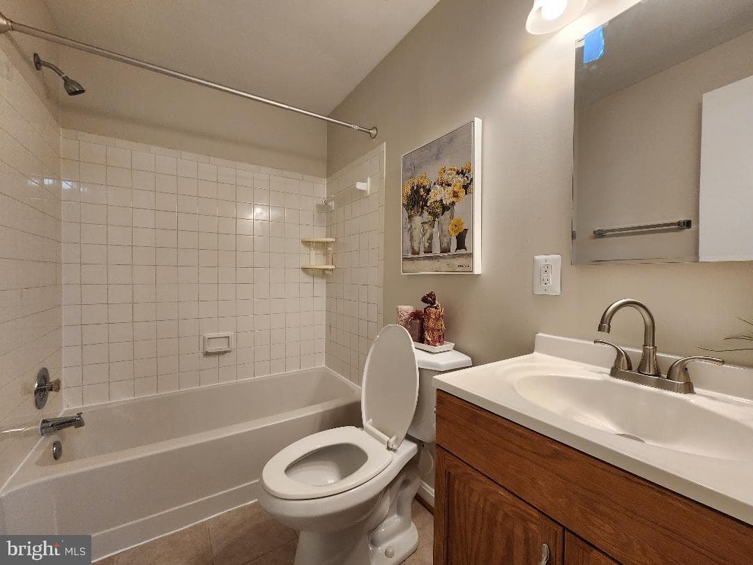 10539 Polk Square Court photo 17