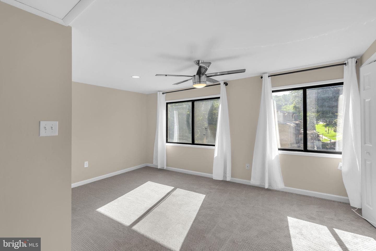 9441 Chadburn Place photo 12