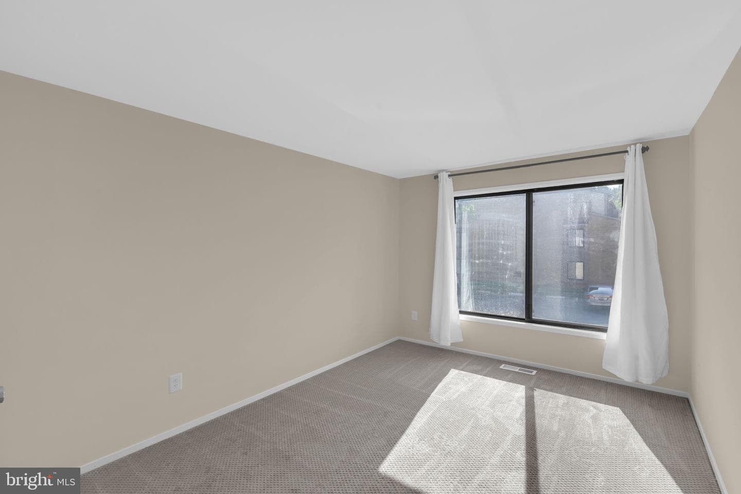 9441 Chadburn Place photo 8