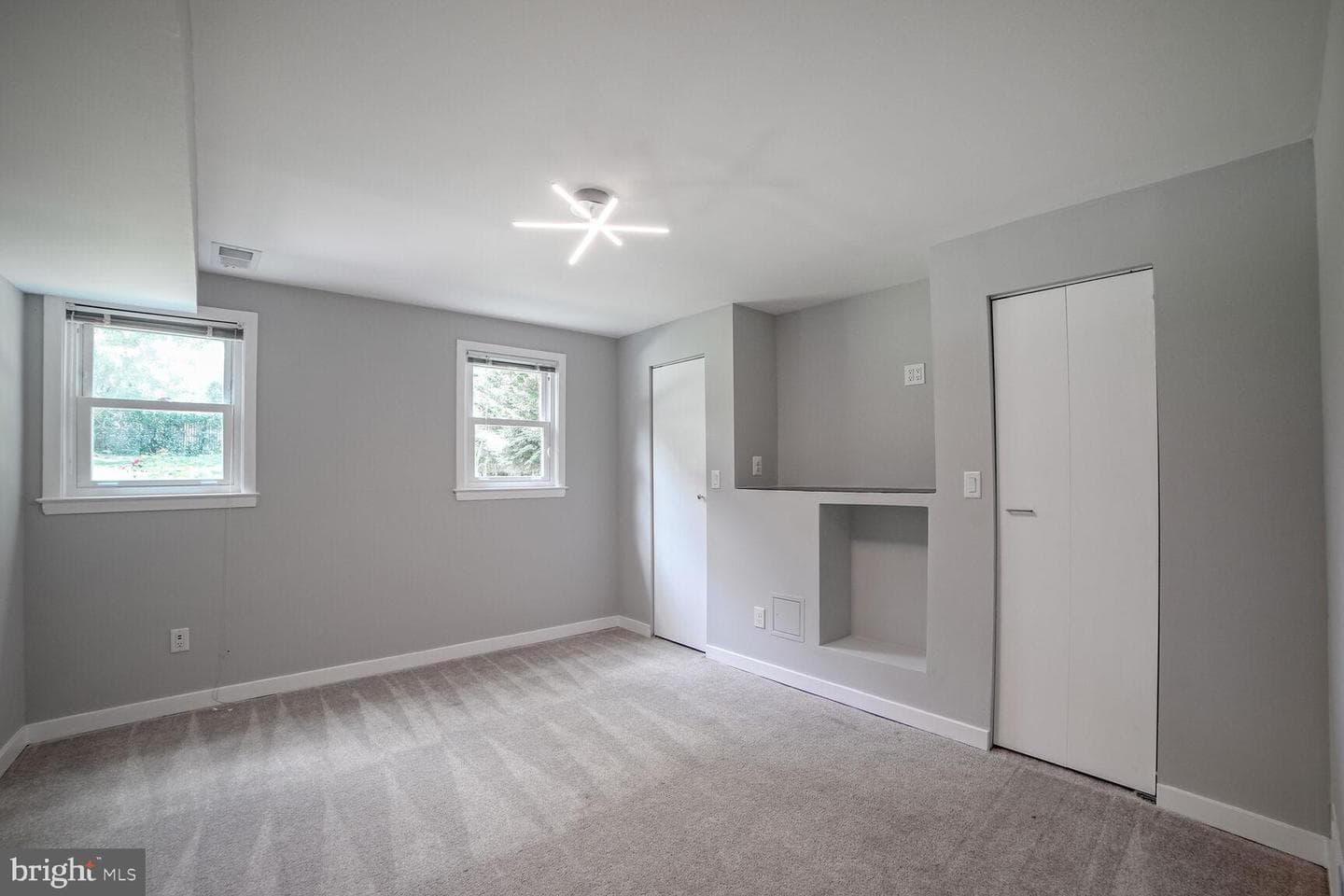 716 Downs Drive photo 15