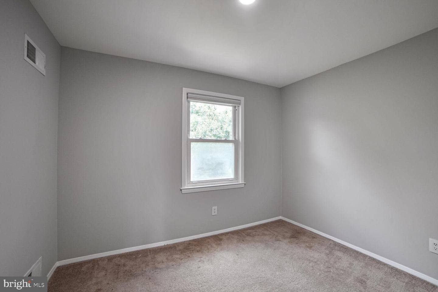 716 Downs Drive photo 21