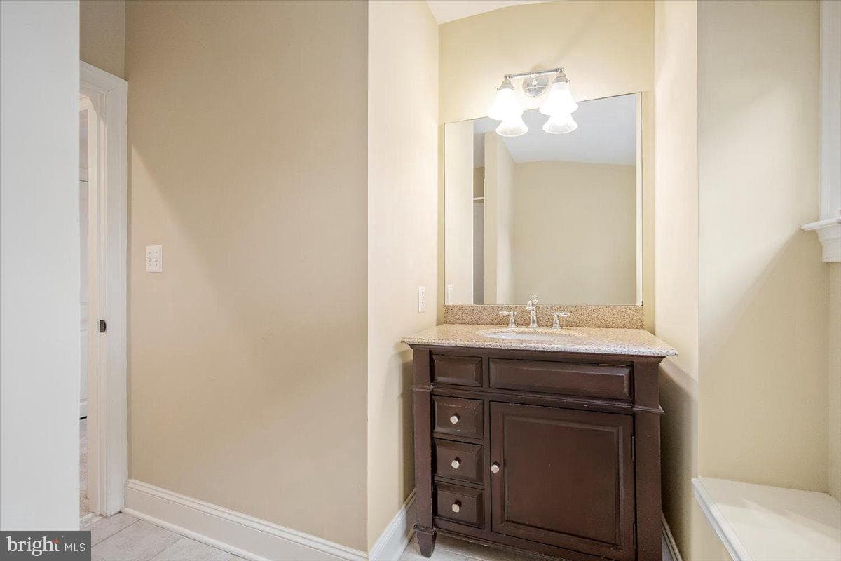 4615 Hunt Avenue photo 43