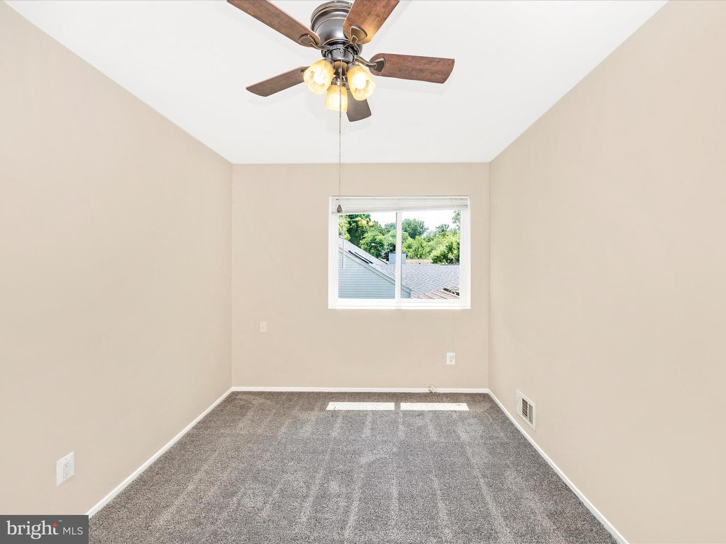 18333 Dutchess Drive photo 32