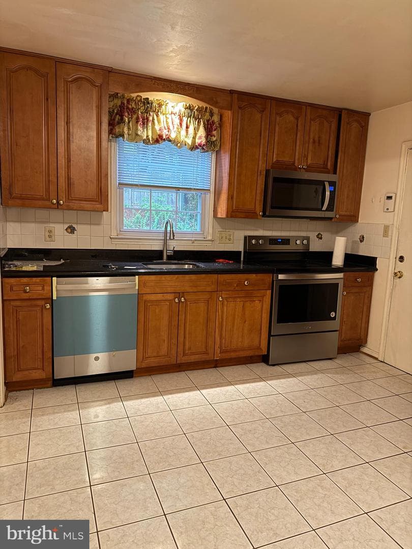 12130 Ambleside Drive photo 8