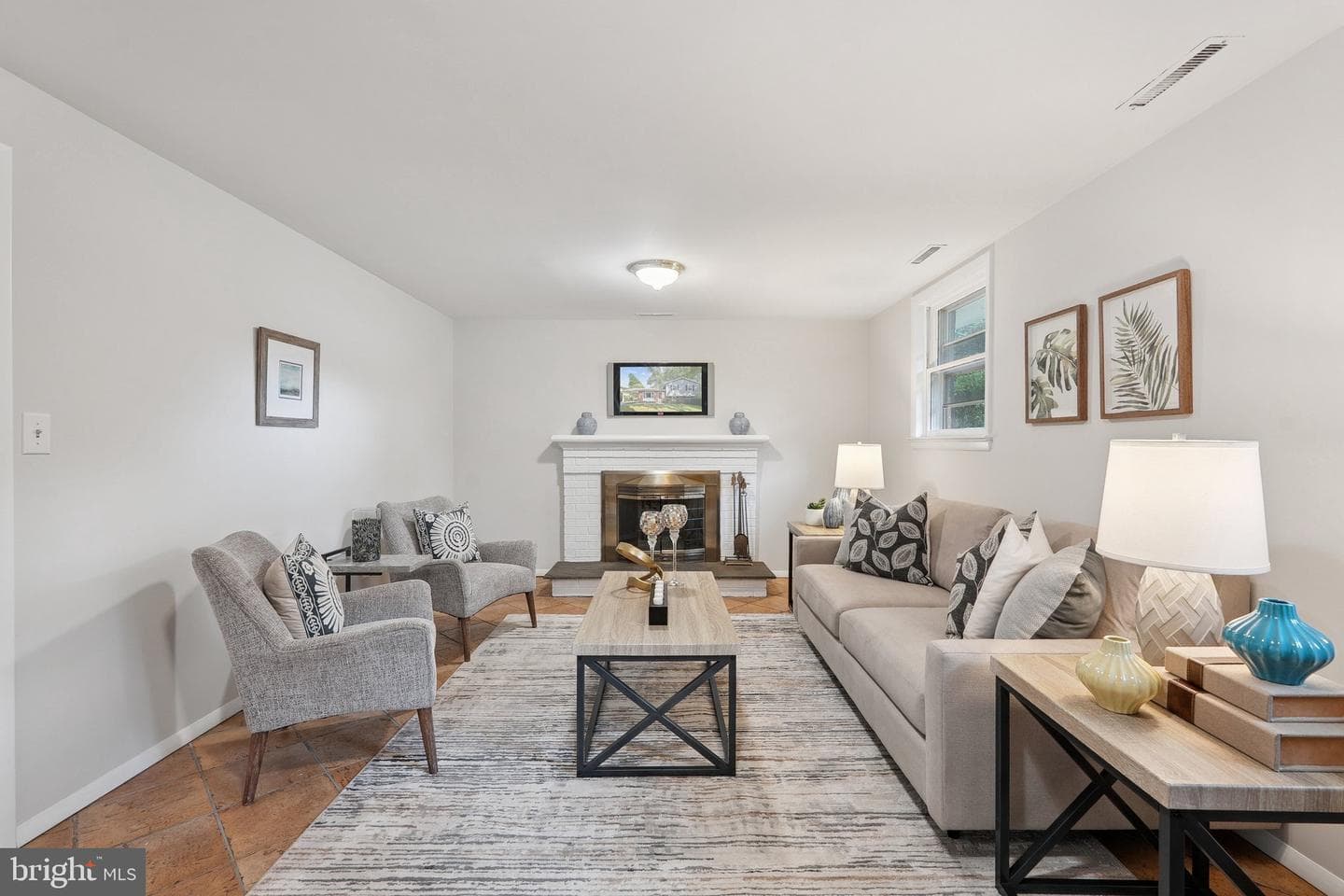 16829 Westbourne Terrace photo 16