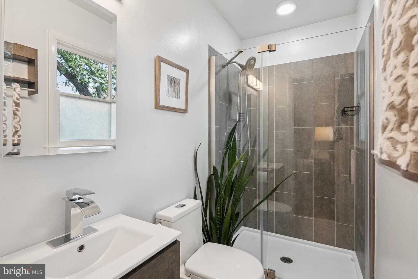 16829 Westbourne Terrace photo 24