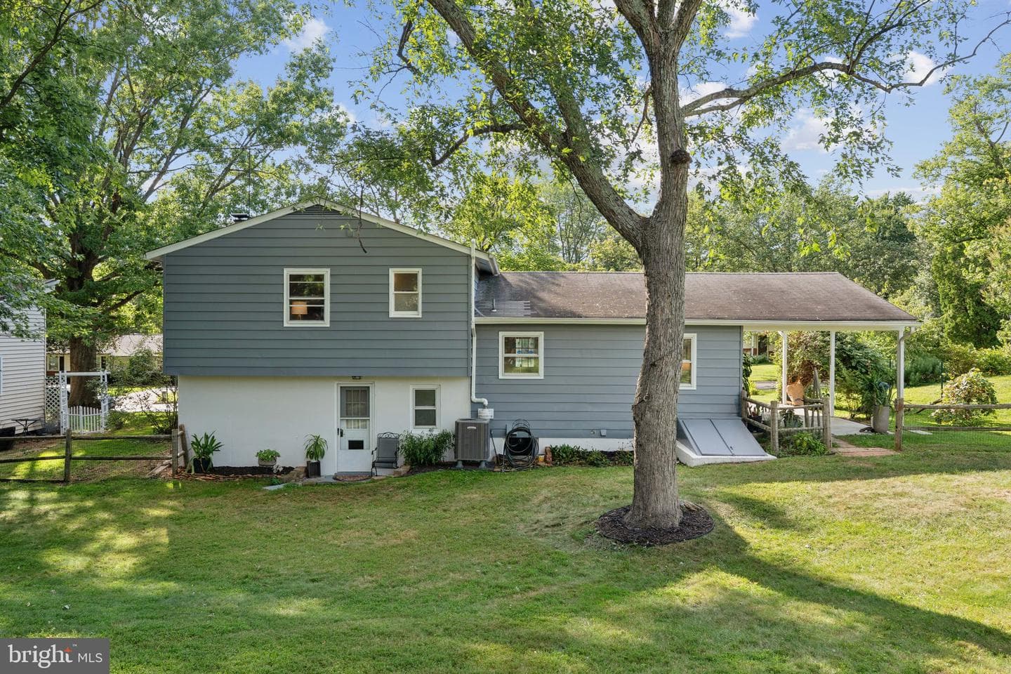 16829 Westbourne Terrace photo 31