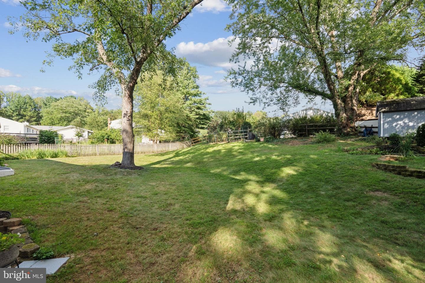 16829 Westbourne Terrace photo 33