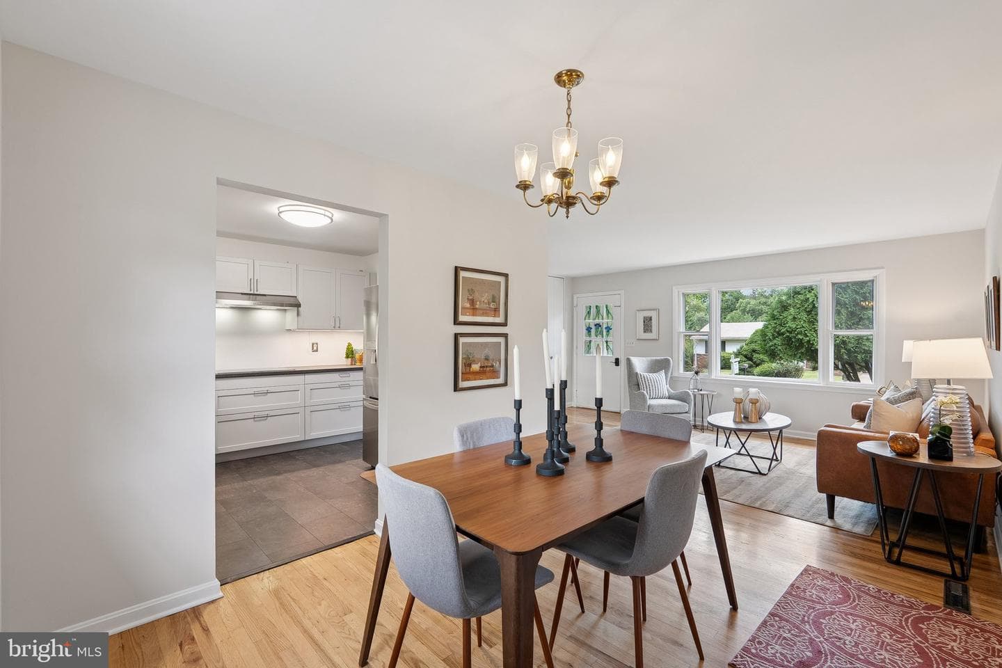 16829 Westbourne Terrace photo 4