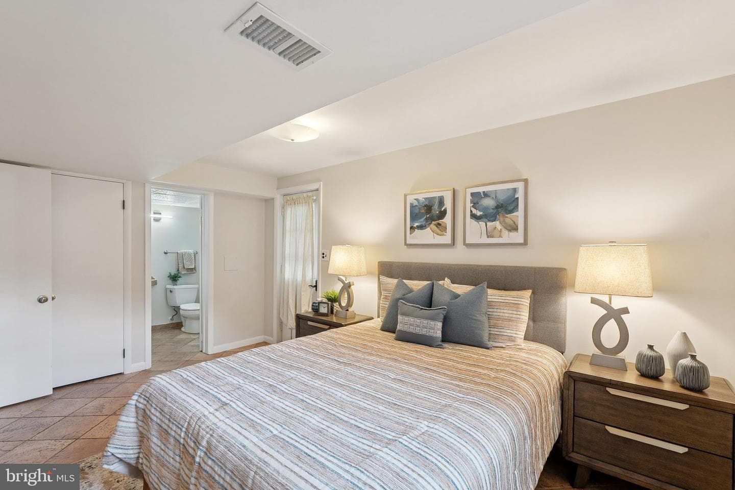 16829 Westbourne Terrace photo 6