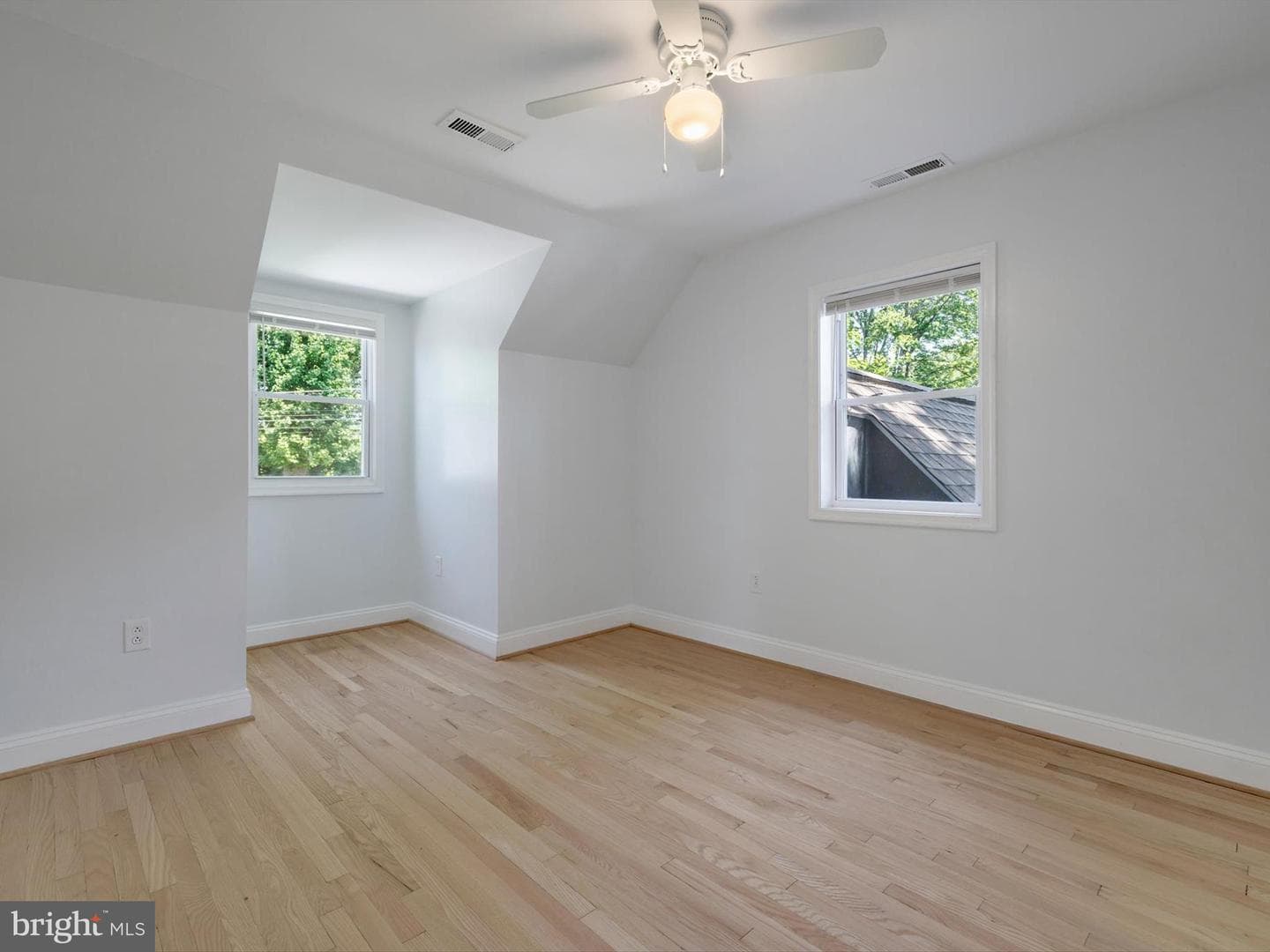 10109 Lorain Avenue photo 22