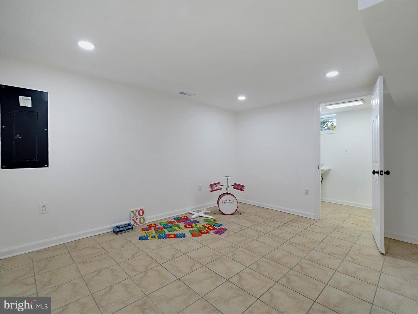 10109 Lorain Avenue photo 27