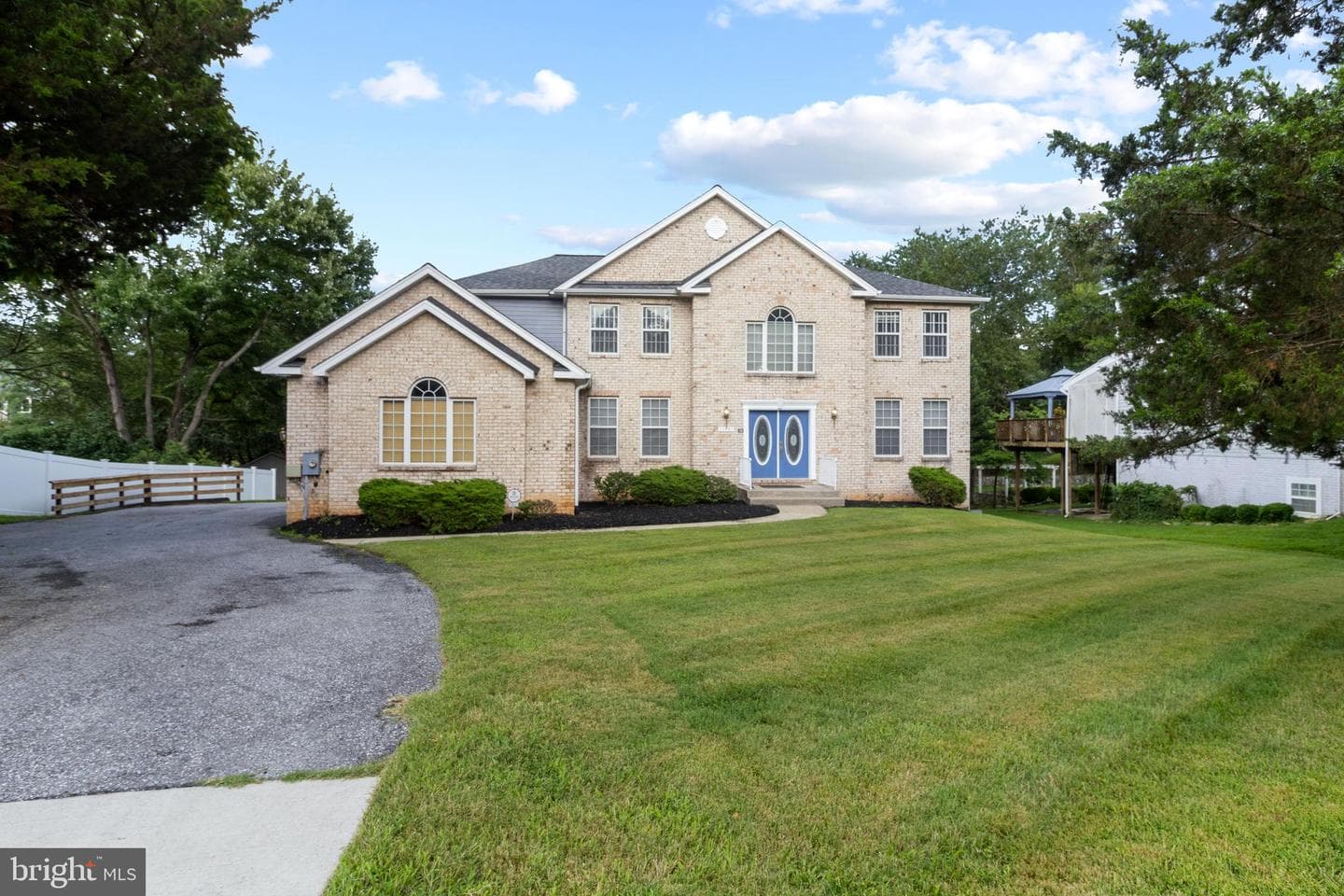 13937 Alderton Road photo 1