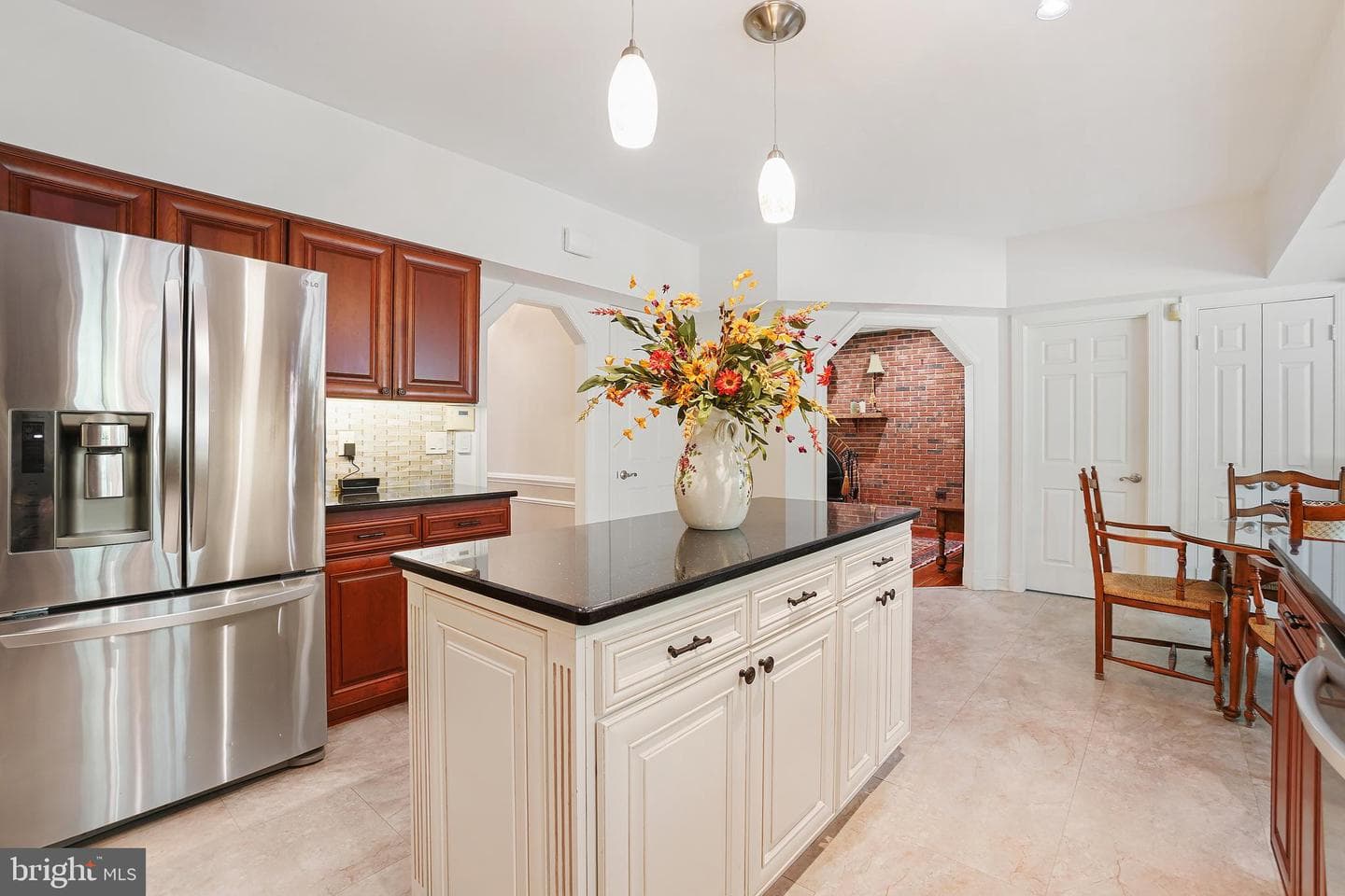 616 Silverstone Court photo 13