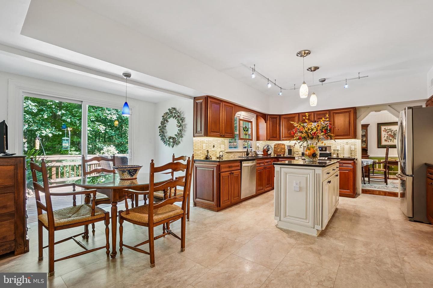 616 Silverstone Court photo 14