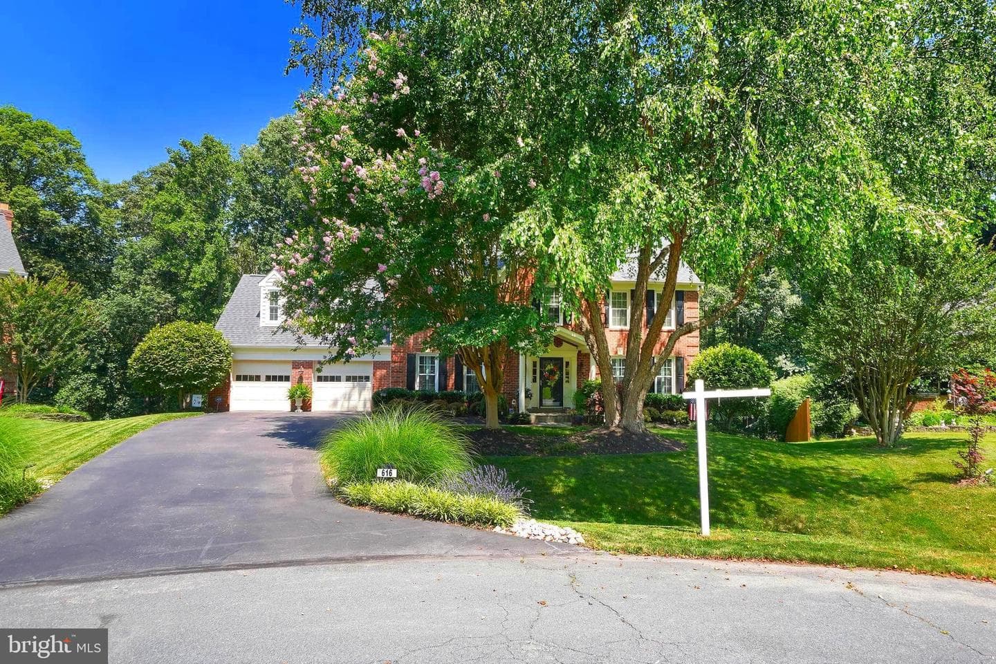 616 Silverstone Court photo 2