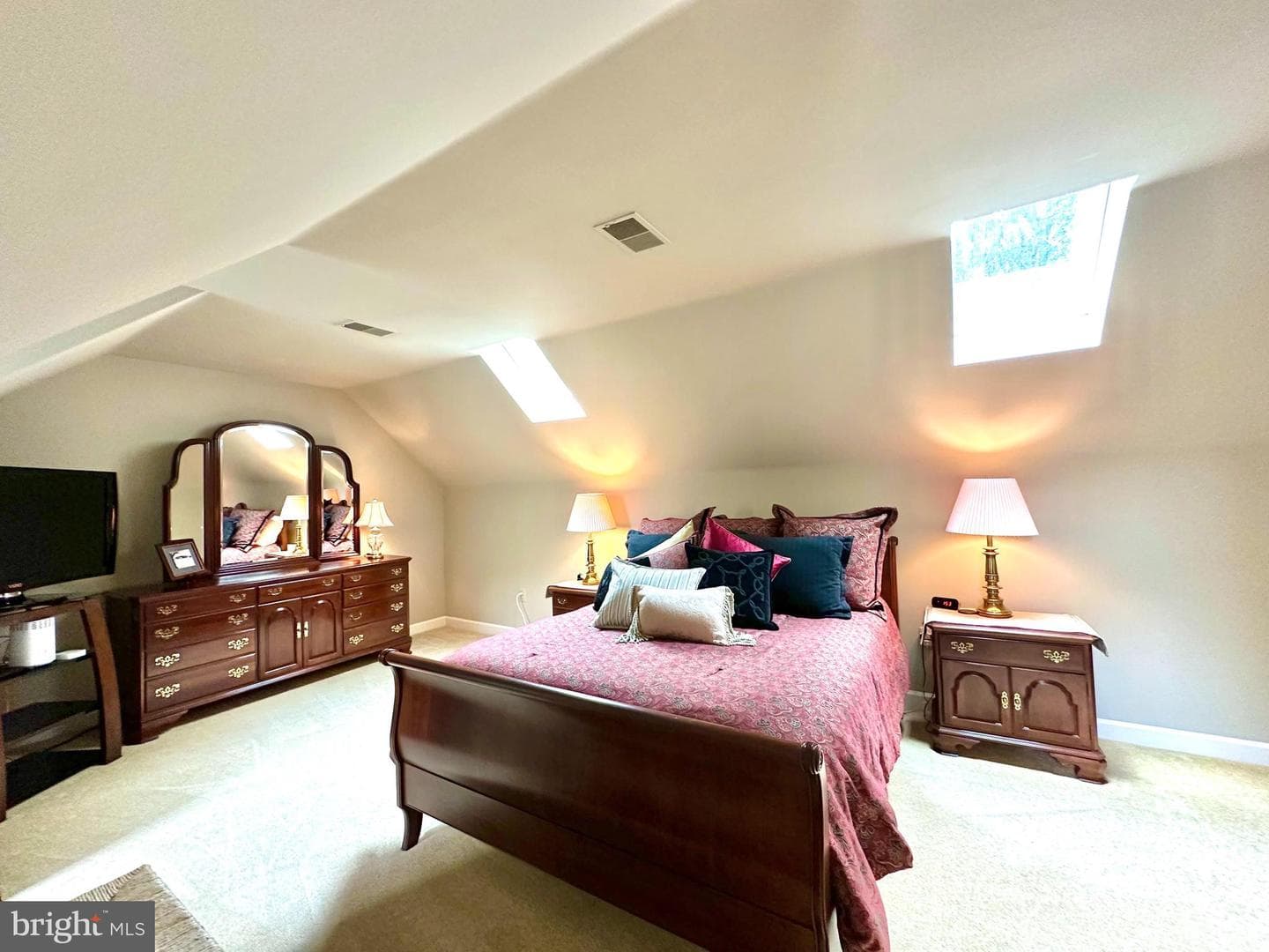 616 Silverstone Court photo 34