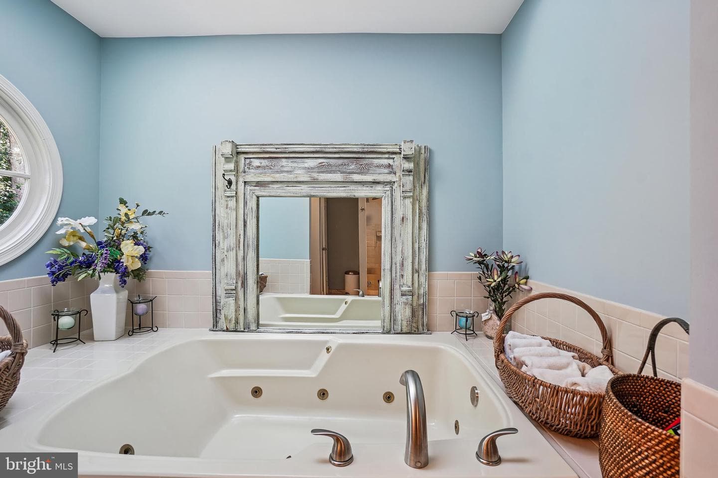 616 Silverstone Court photo 37