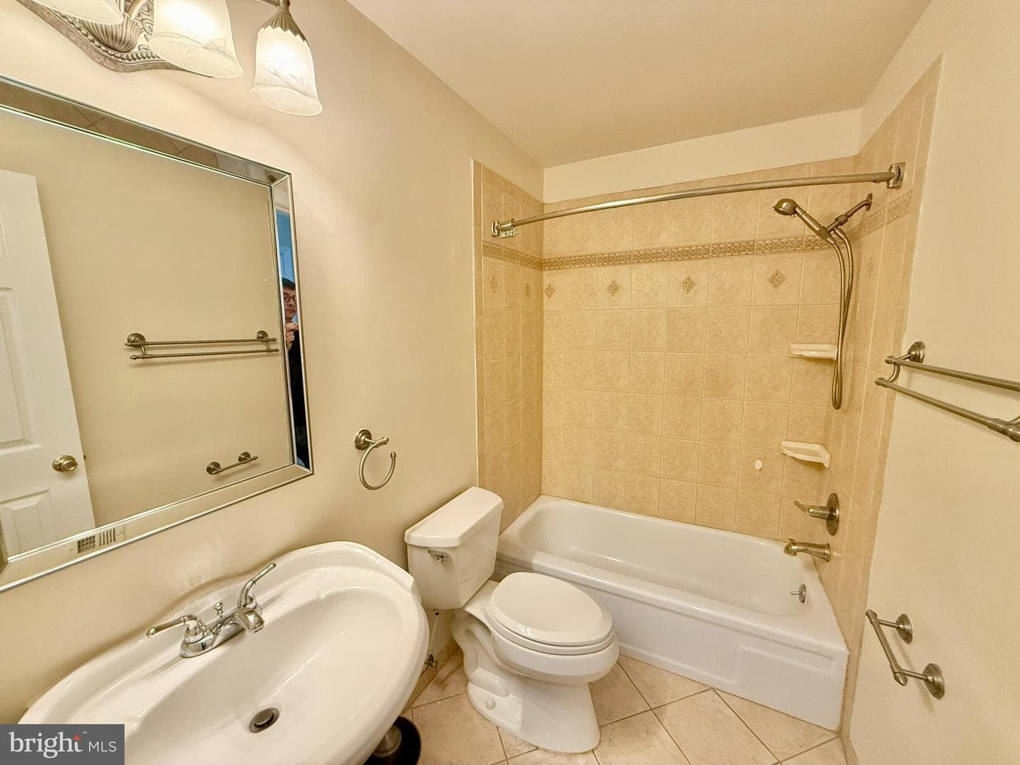 868 Quince Orchard Boulevard #202 photo 21