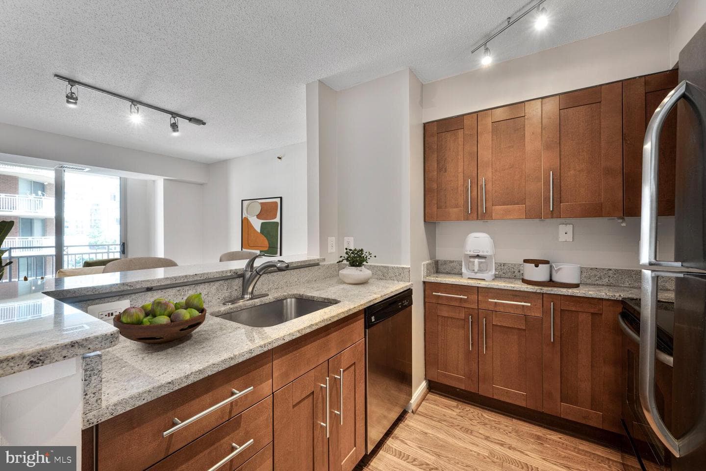 7500 Woodmont Avenue #s609 photo 4