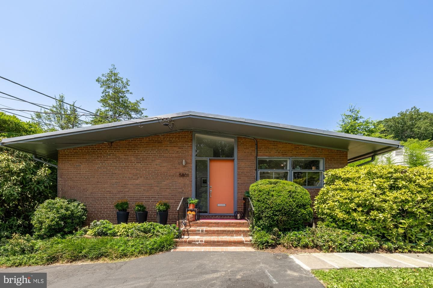 5801 Massachusetts Avenue photo 1