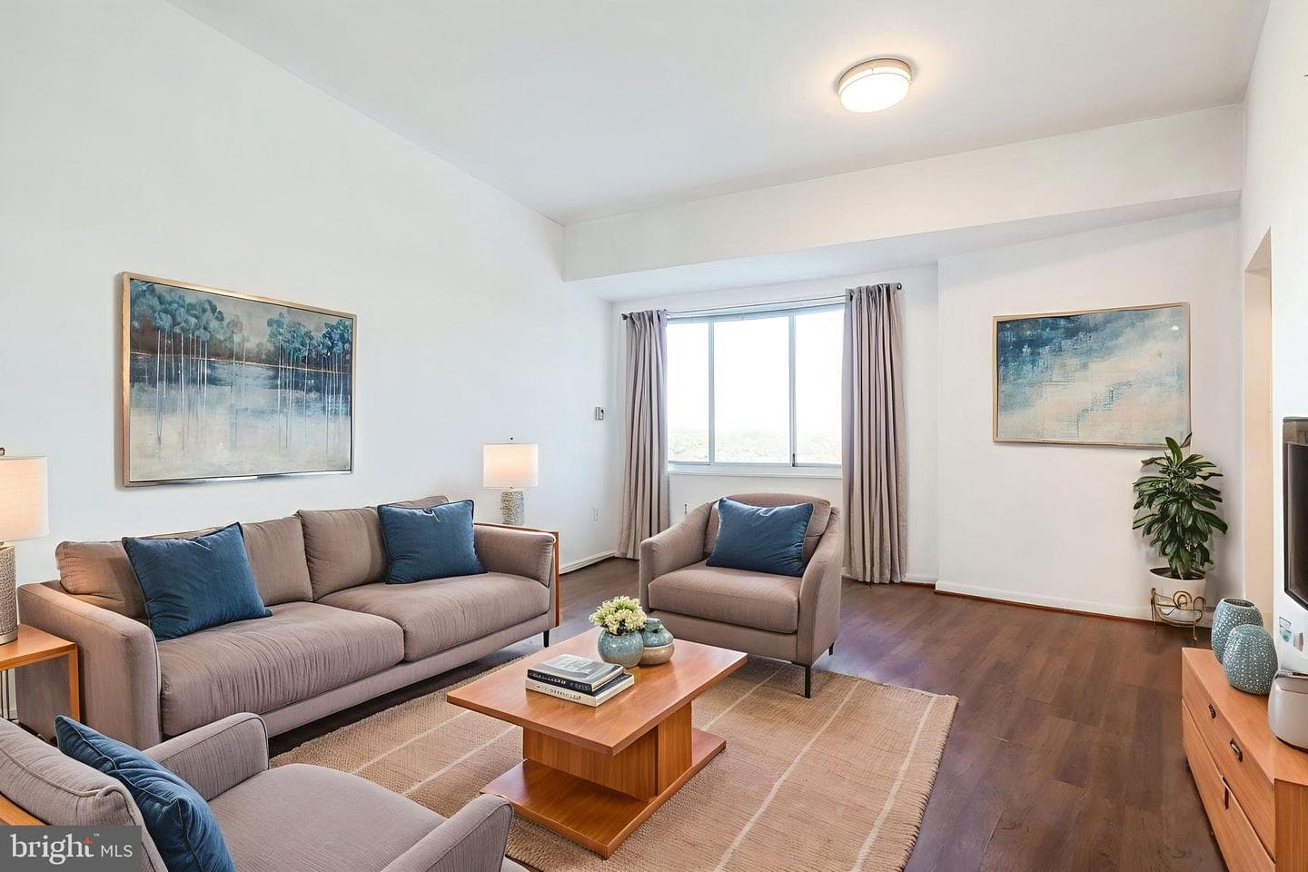10401 Grosvenor Place #1528 photo 8