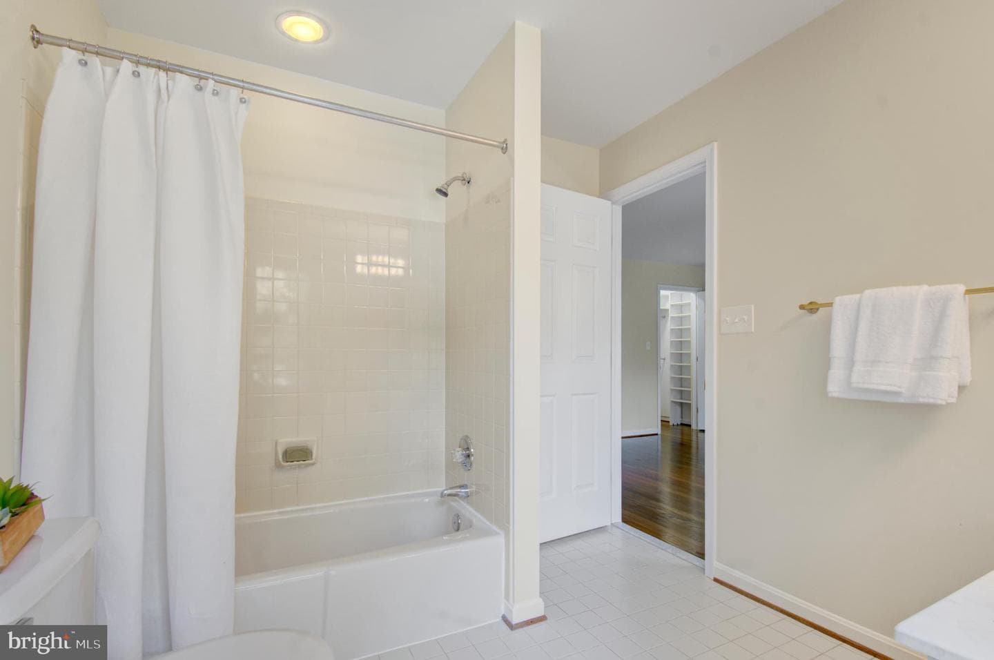 6212 Massachusetts Avenue photo 41