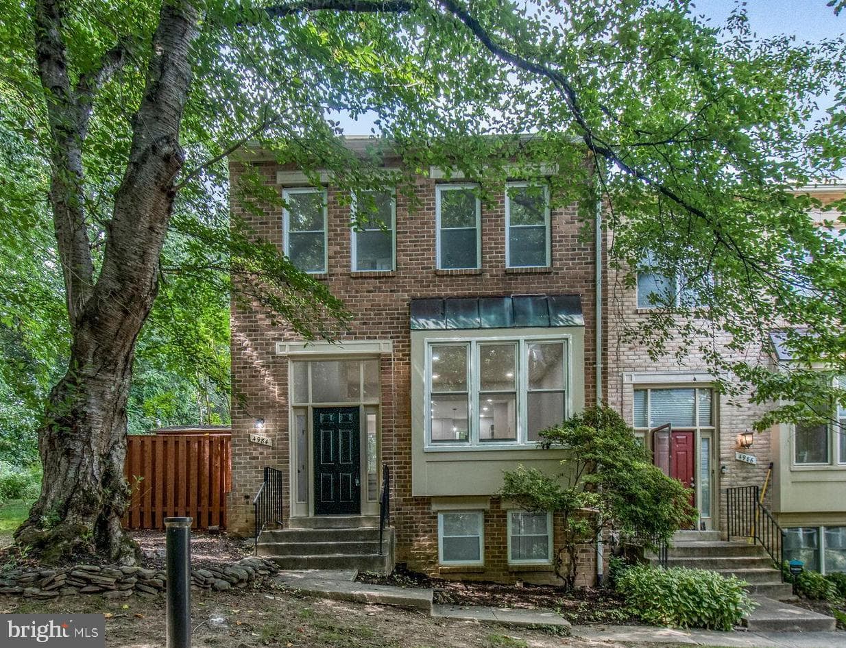 4984 Cloister Drive photo 1