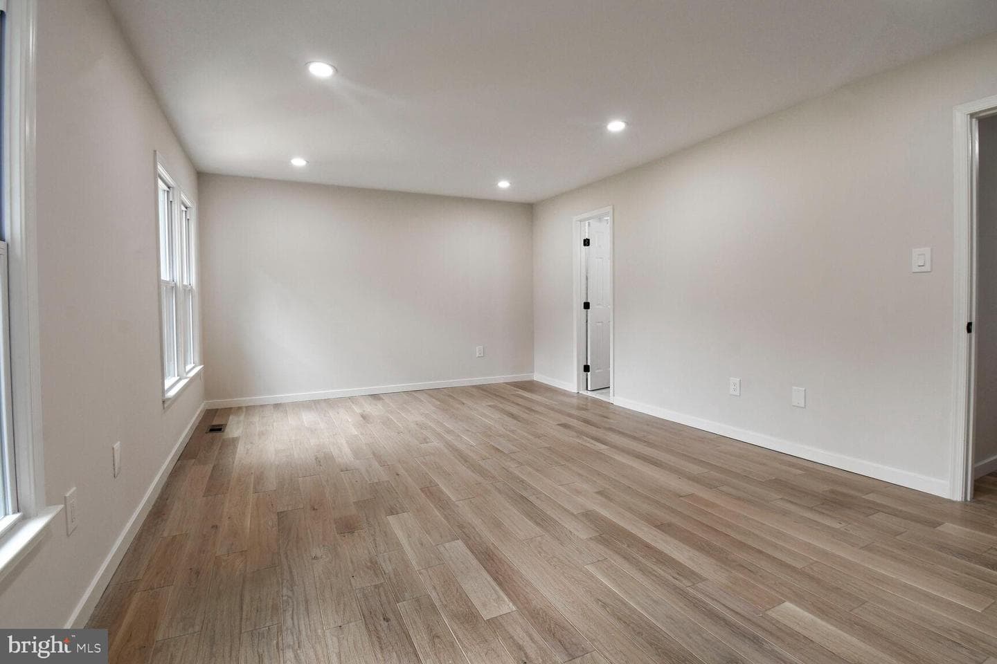 4984 Cloister Drive photo 19