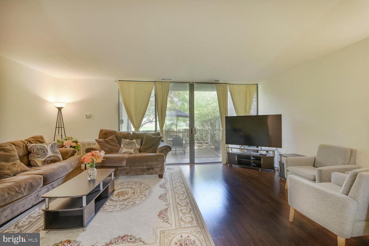784 Quince Orchard Boulevard #t1 photo 3