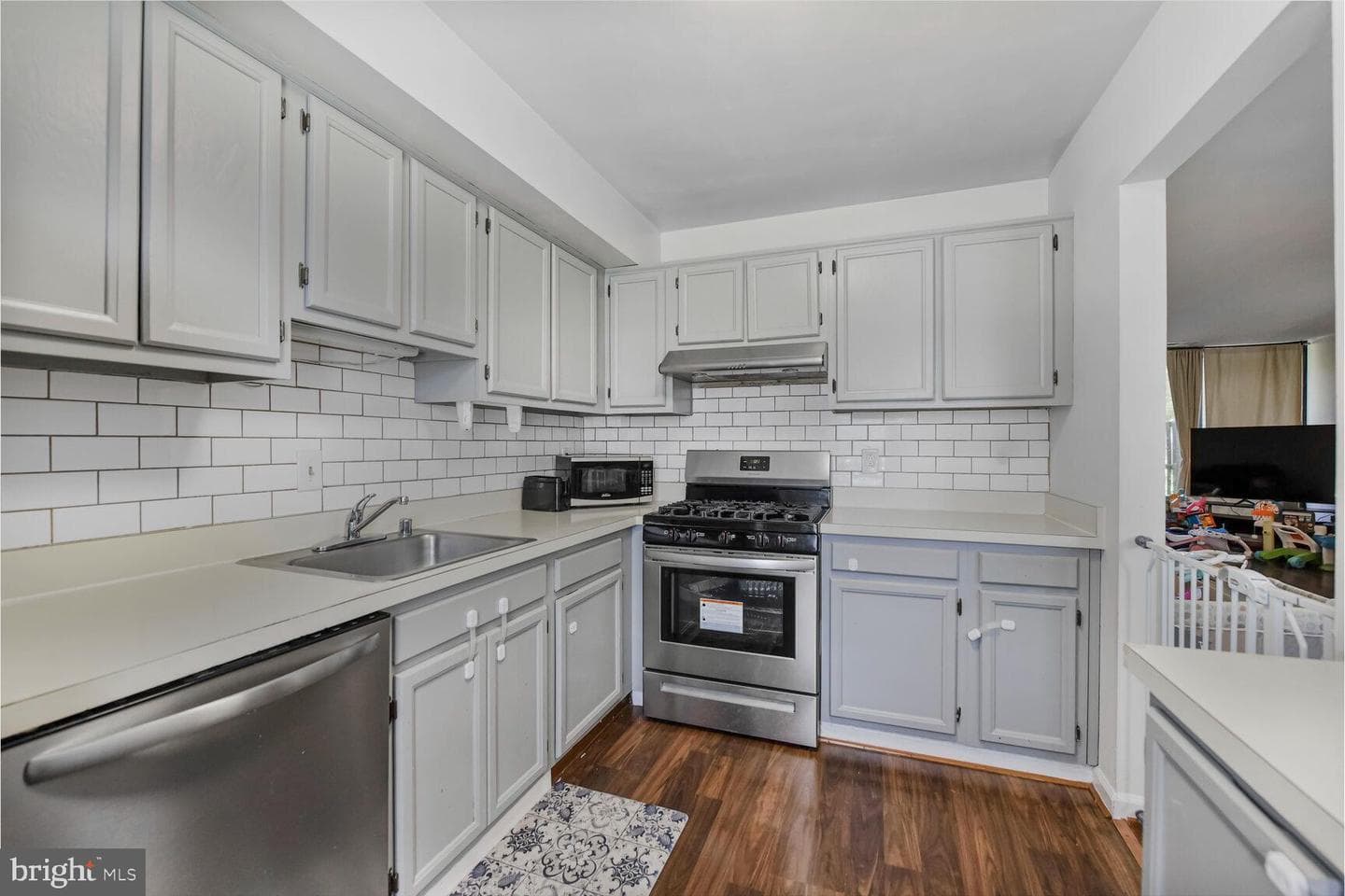784 Quince Orchard Boulevard #t1 photo 5