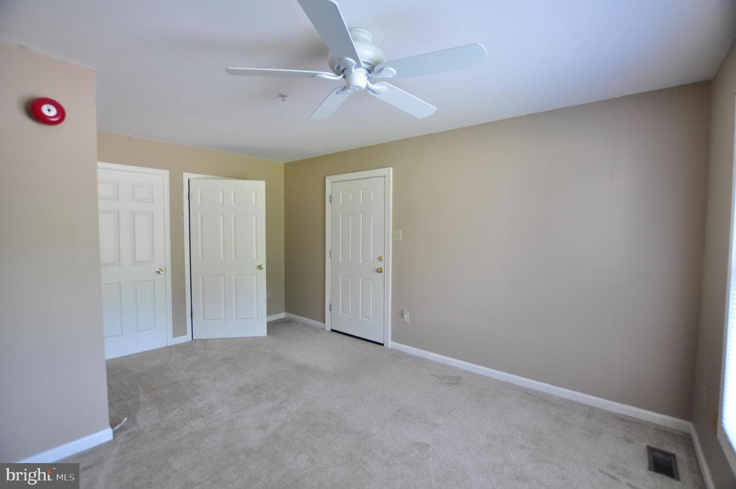 23309 Woodfield Road photo 18