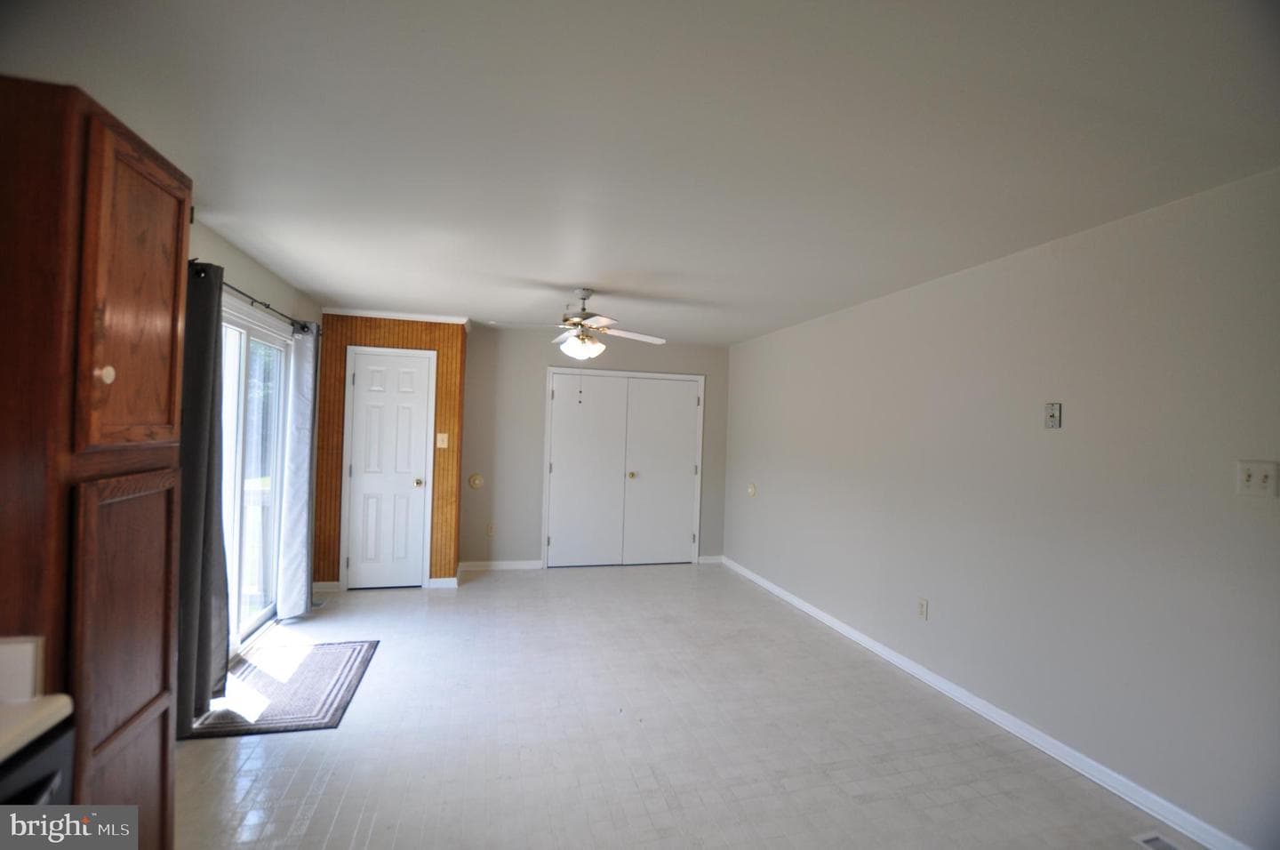 23309 Woodfield Road photo 23