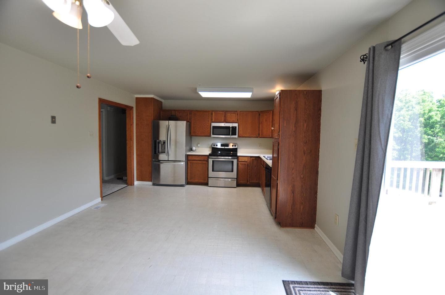 23309 Woodfield Road photo 27
