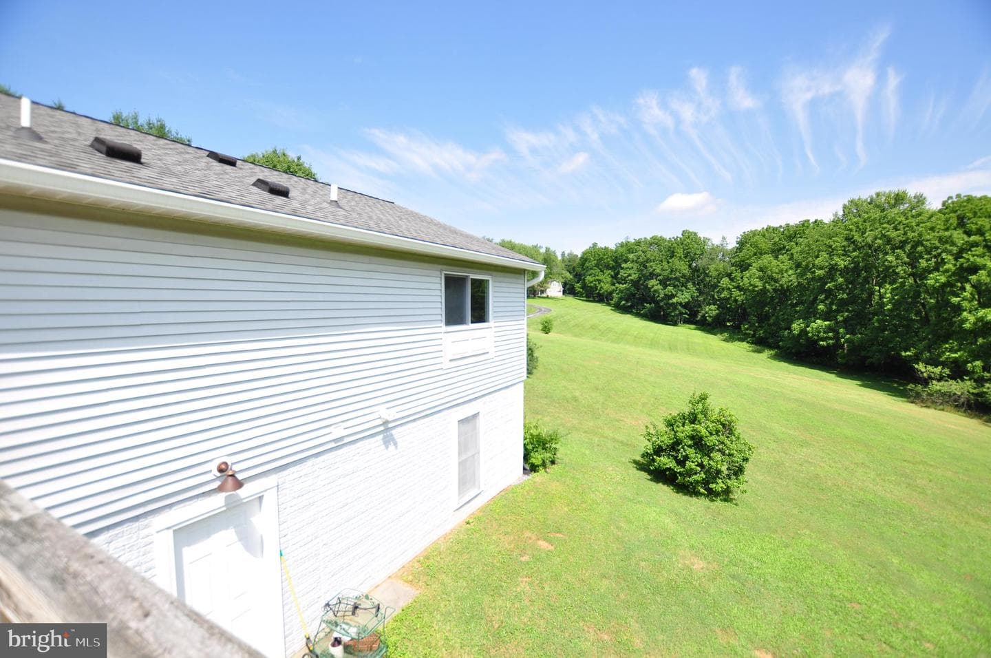 23309 Woodfield Road photo 35