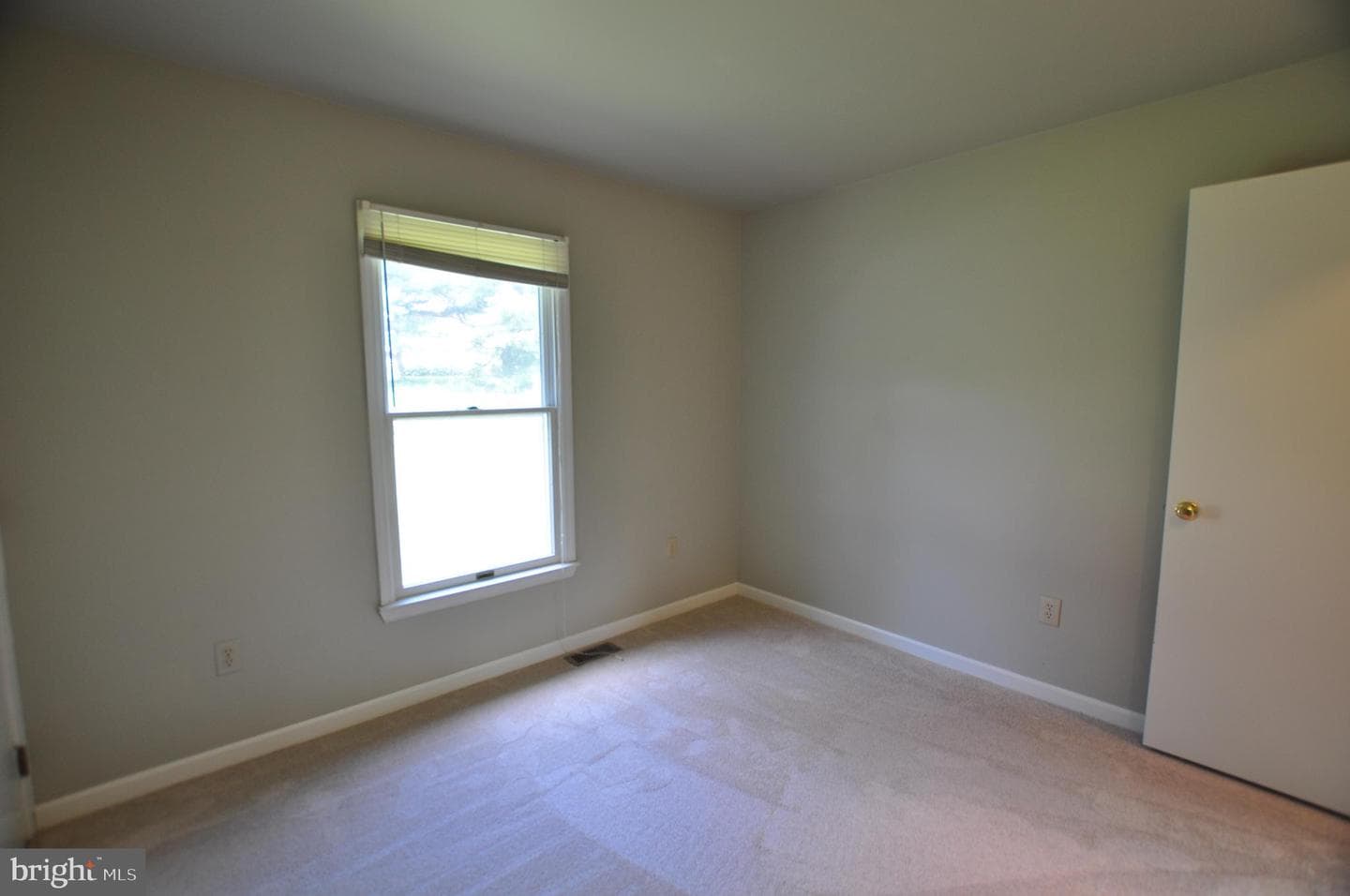 23309 Woodfield Road photo 40