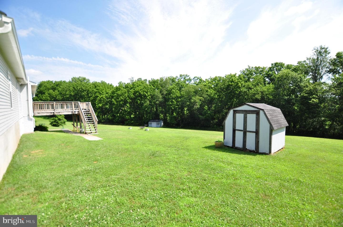 23309 Woodfield Road photo 8