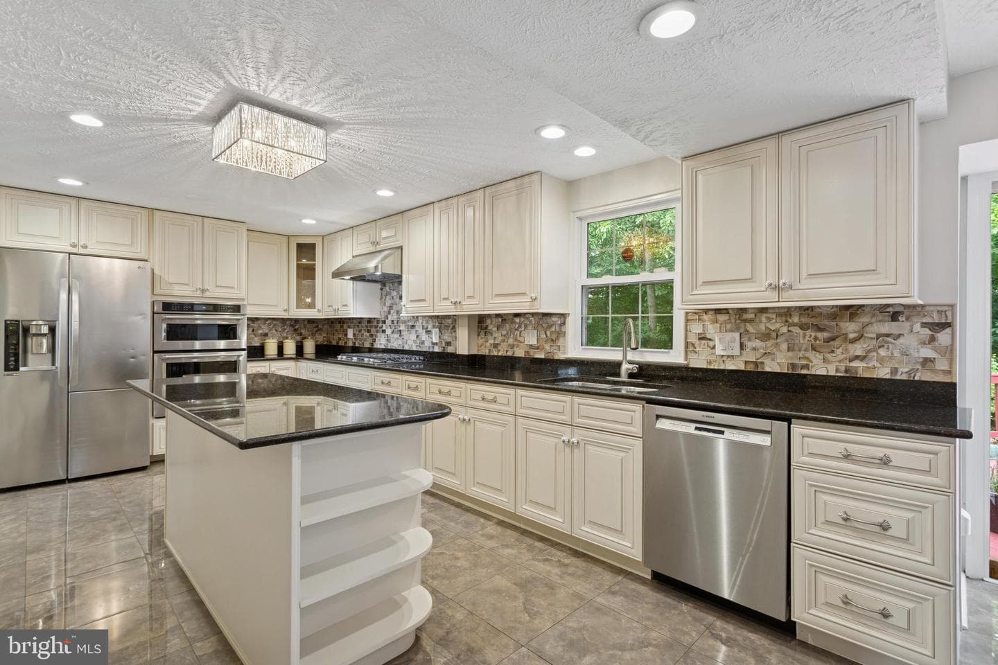 14944 Mcknew Road photo 9