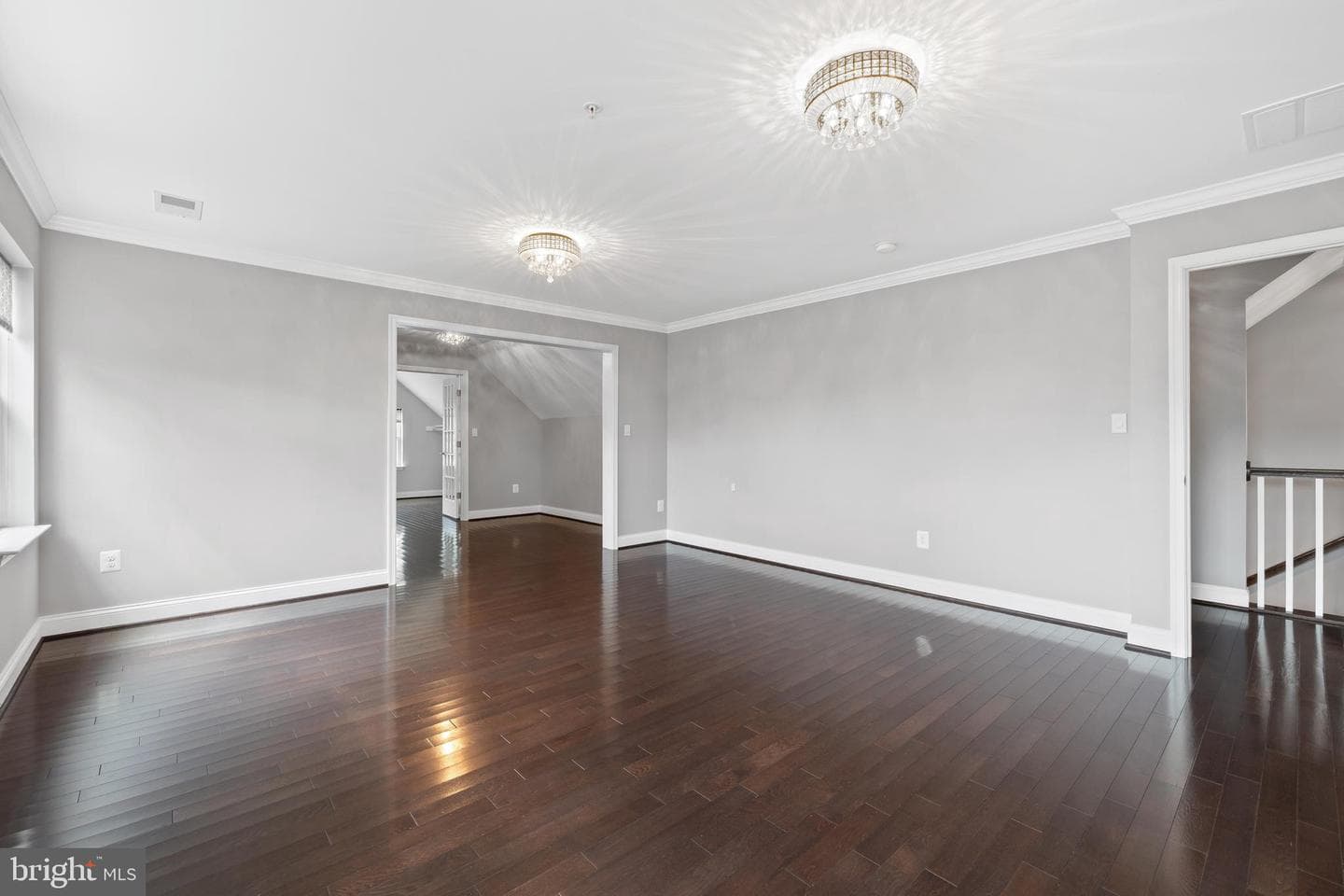 3722 Lawrence Avenue photo 34