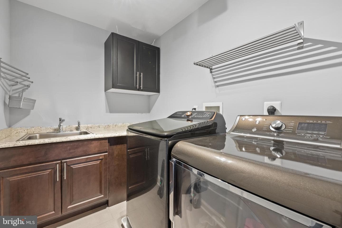 3722 Lawrence Avenue photo 54