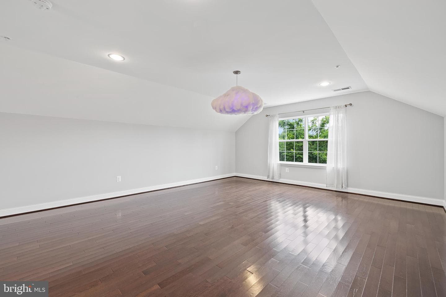 3722 Lawrence Avenue photo 55