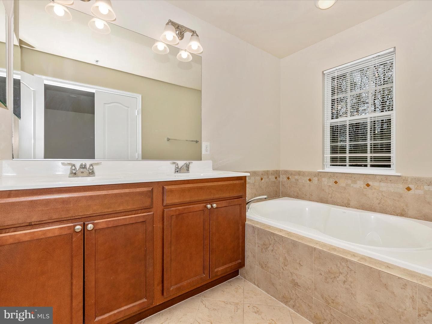 12712 Horseshoe Bend Circle photo 33