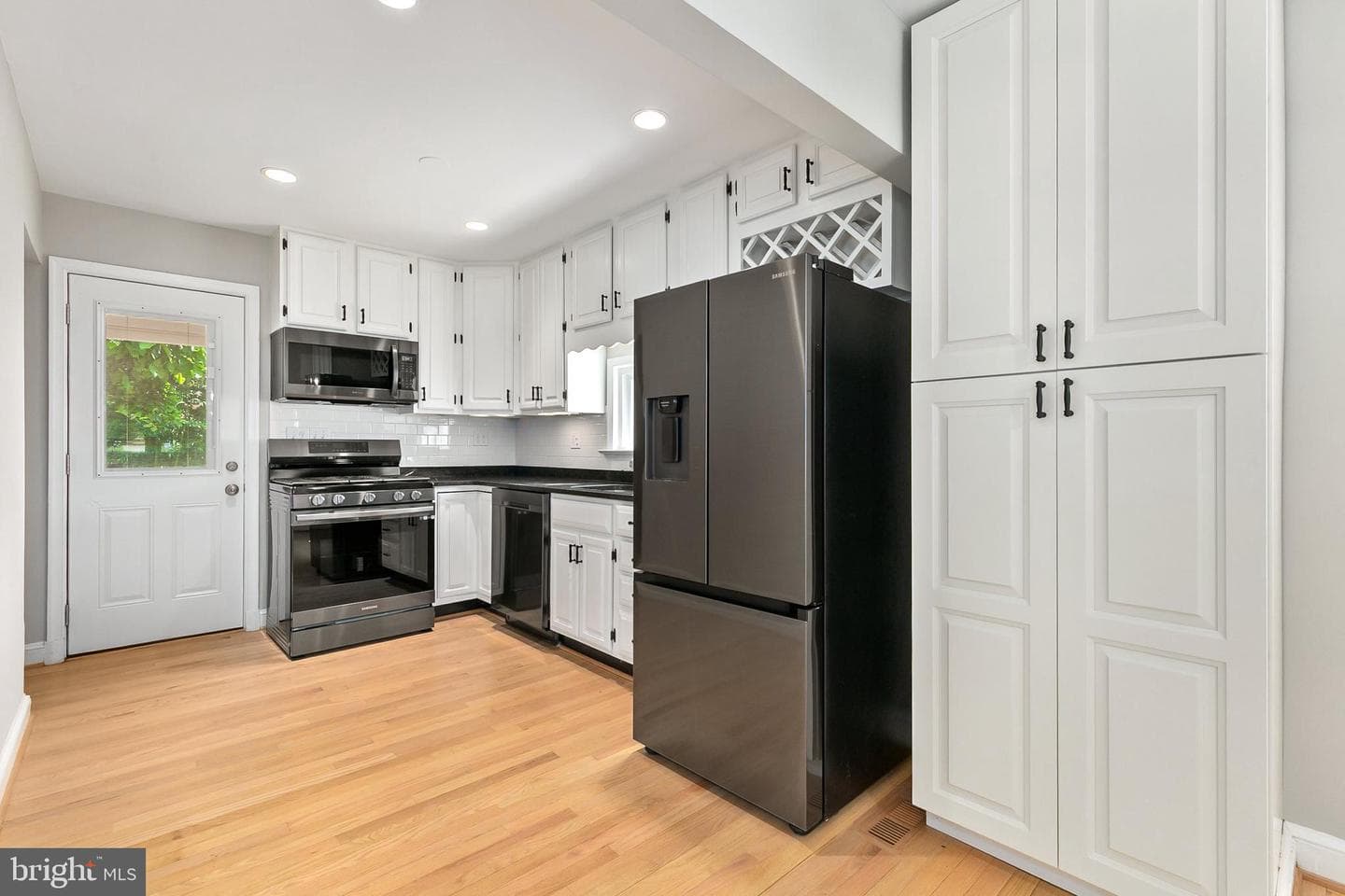 11015 Glueck Lane photo 11