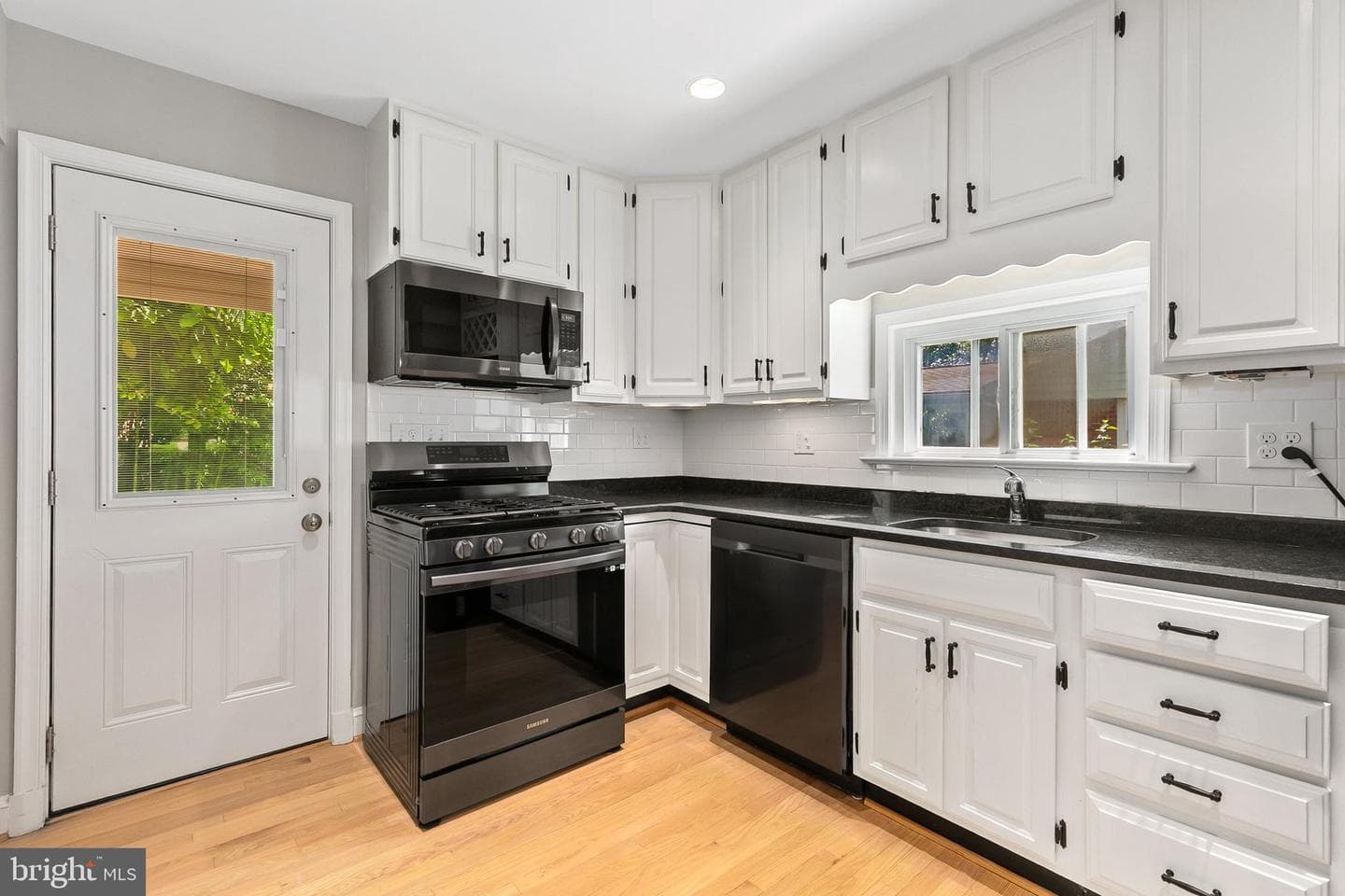11015 Glueck Lane photo 13