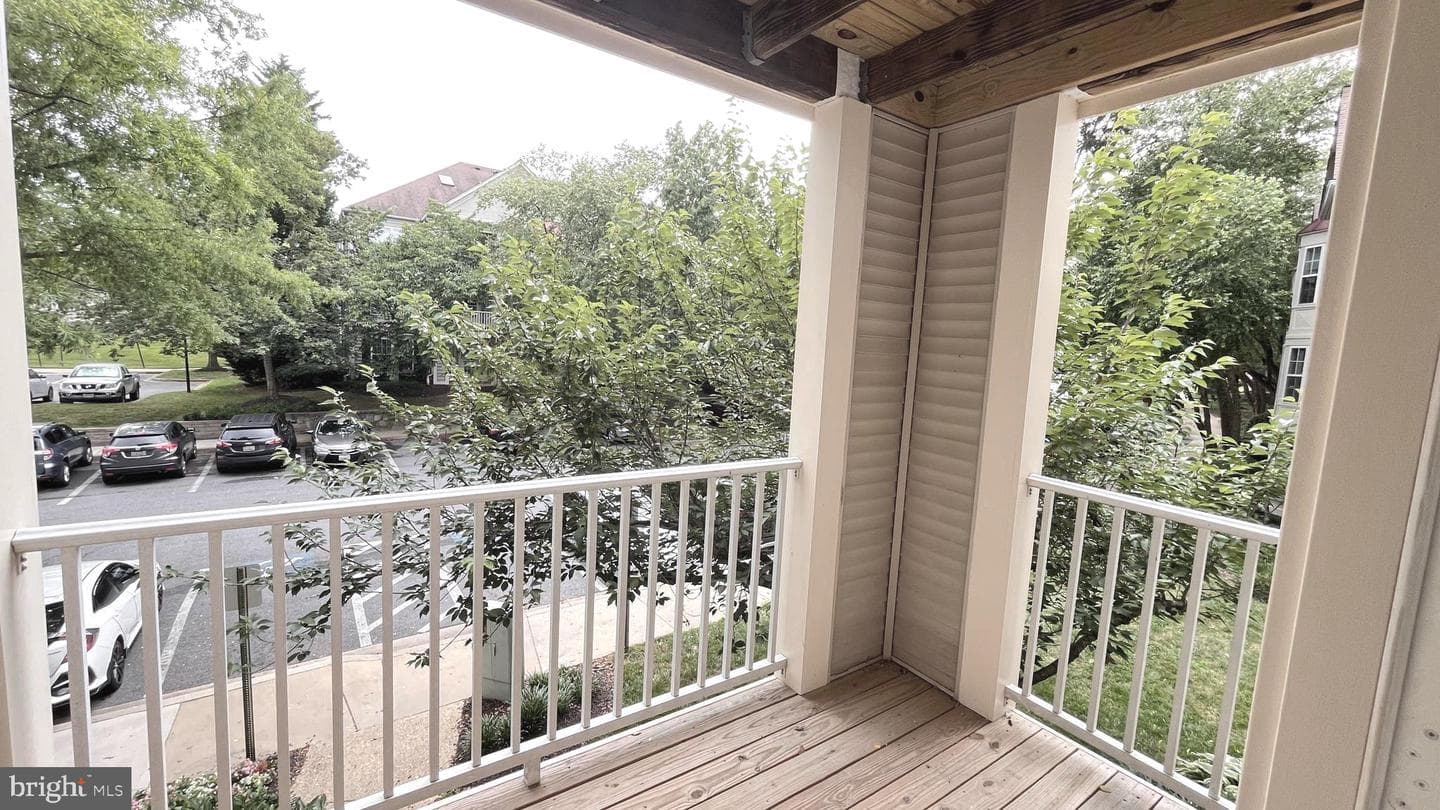 18805 Sparkling Water Drive #7/201 photo 23