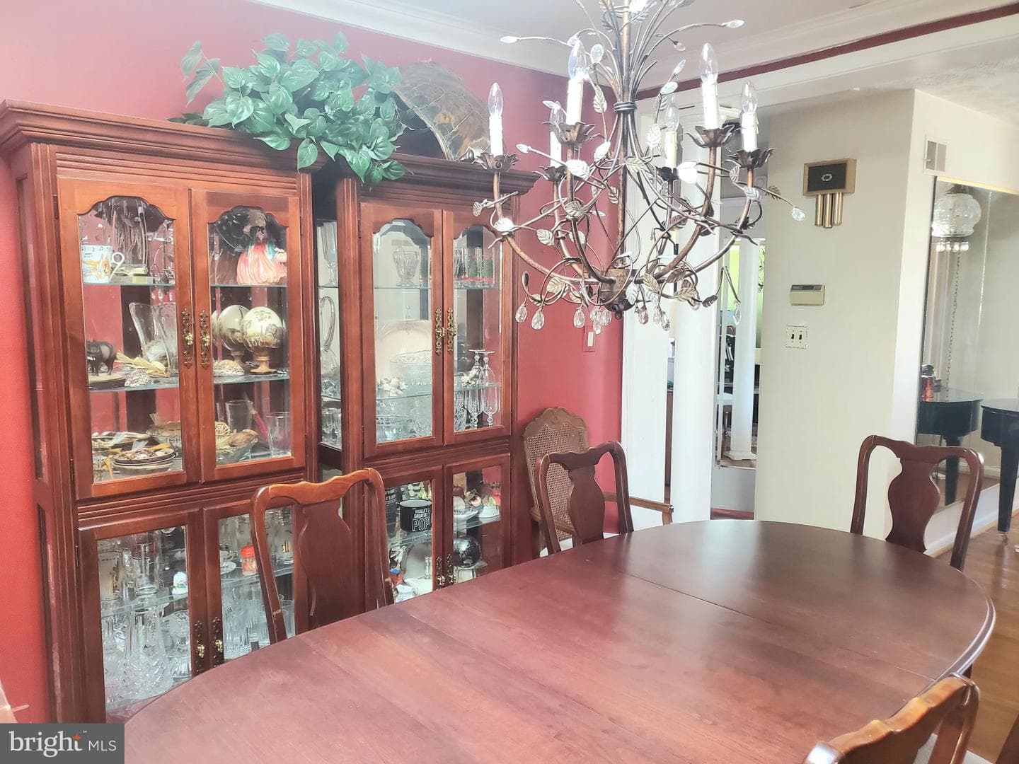 1514 Oakview Drive photo 4