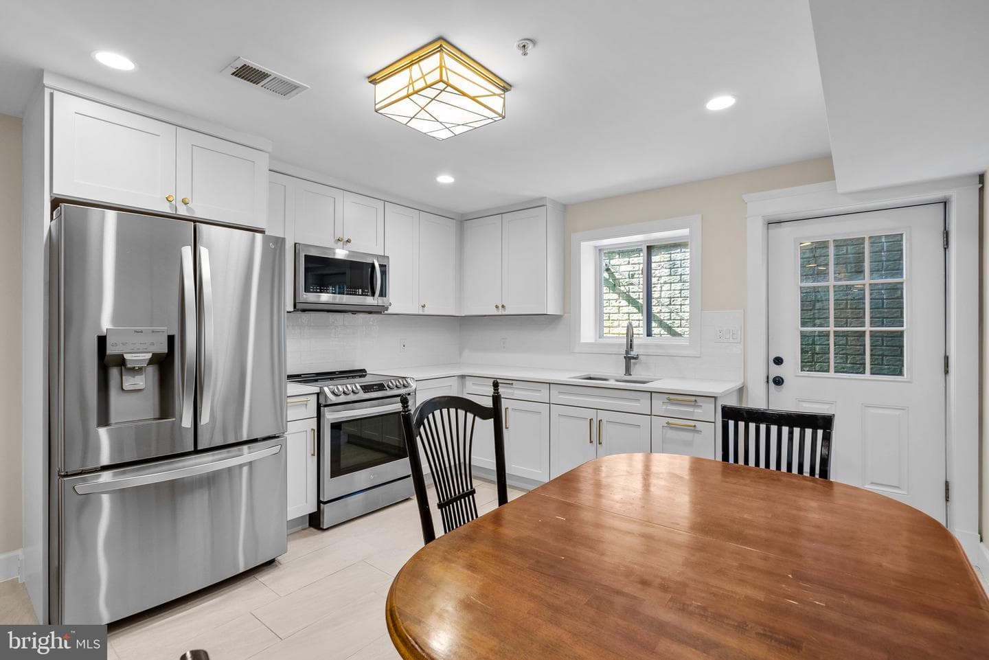 4612 Highland Avenue photo 52
