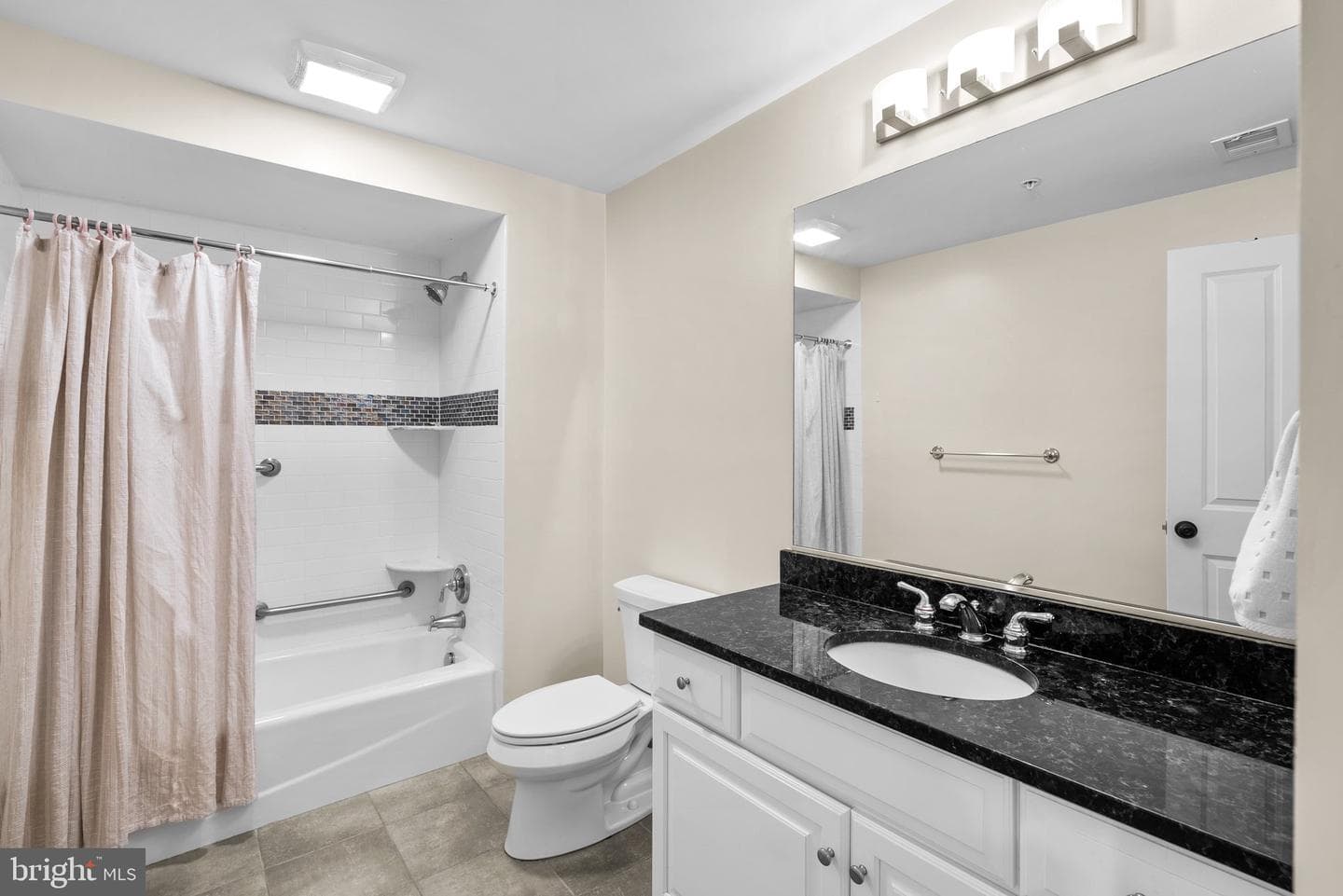 4612 Highland Avenue photo 58