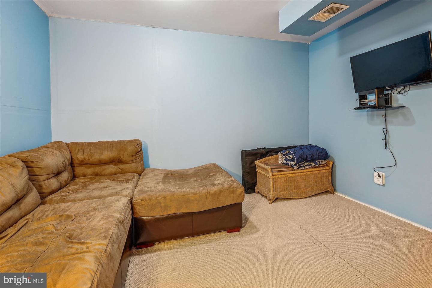 18628 Mateny Road photo 13